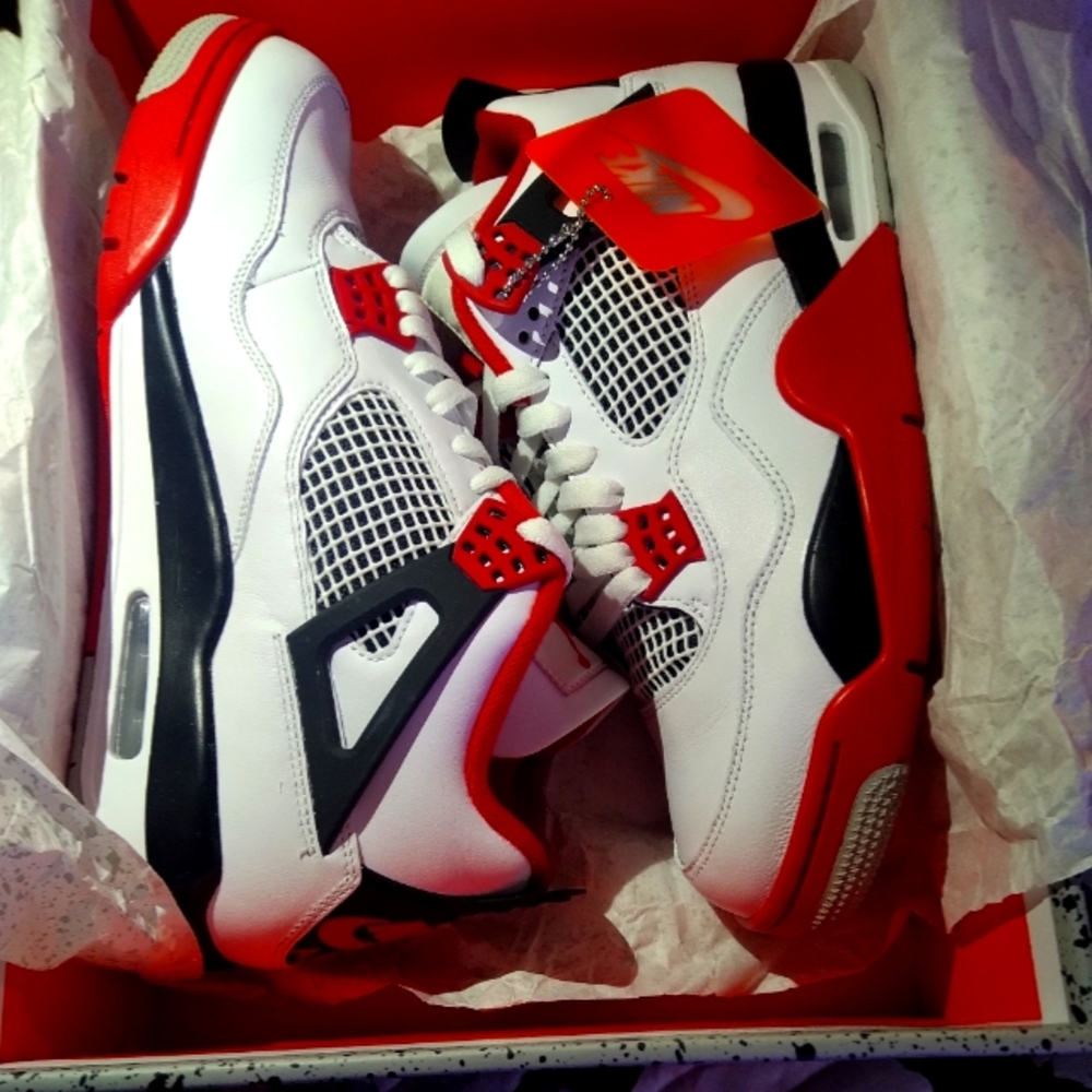 Retro 4 Jordan “Fire Red” Size 10